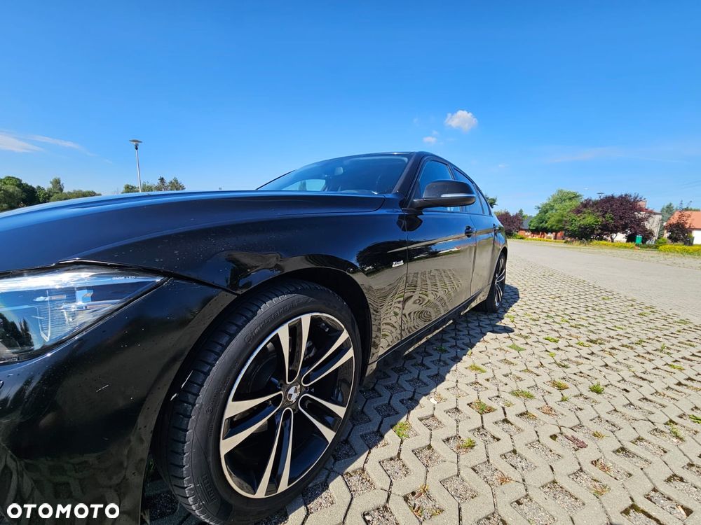BMW Seria 3 318i GPF Sport Line - 7