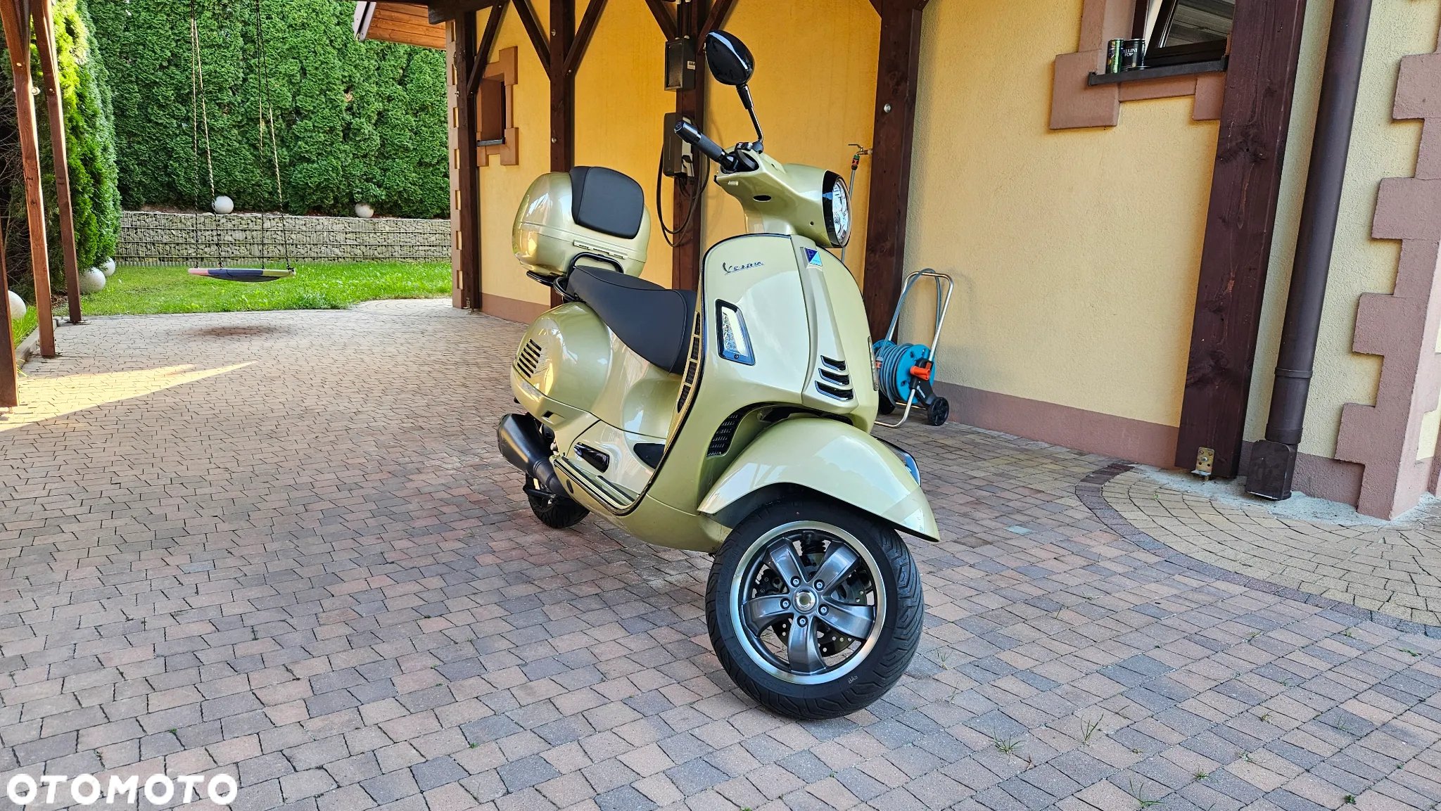 Piaggio Vespa - 28