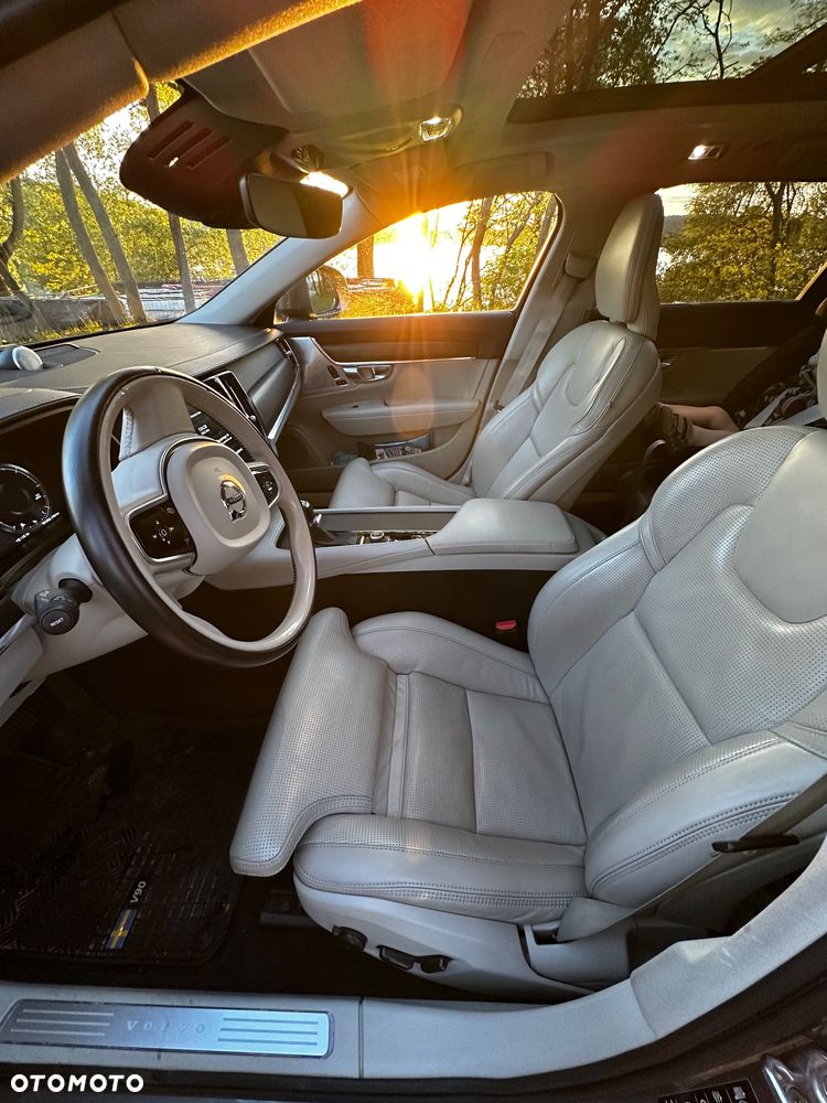 Volvo V90 D5 SCR AWD Momentum Pro - 11