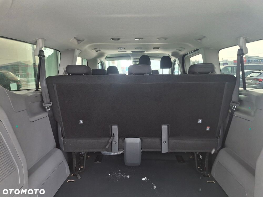 Volkswagen Caravelle - 28