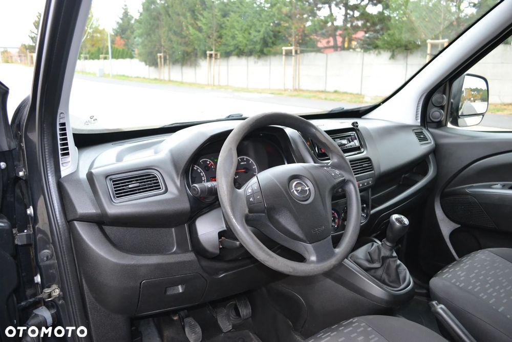 Opel Combo - 11