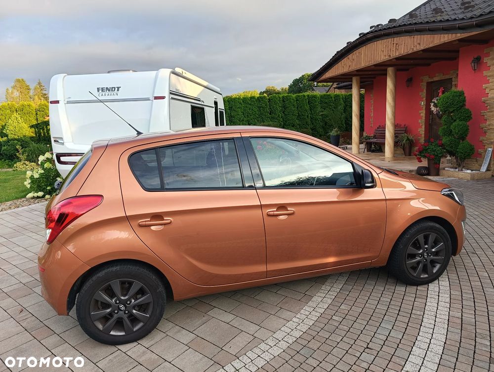 Hyundai i20 1.2 Trend - 19