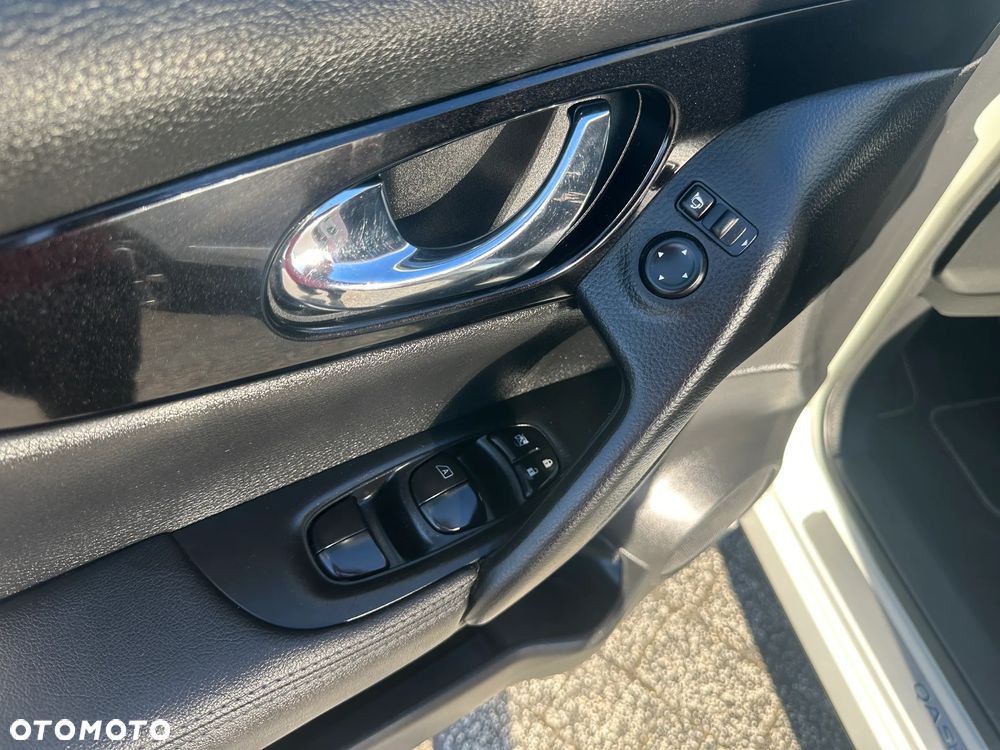 Nissan Qashqai 1.6 DIG-T TEKNA+ - 15