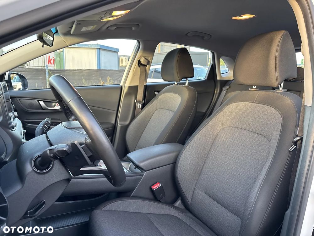 Hyundai Kona Electric 64kWh Modern - 11