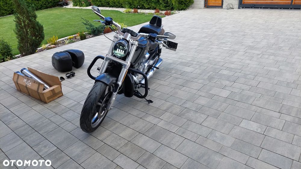 Harley-Davidson V-Rod Muscle - 12