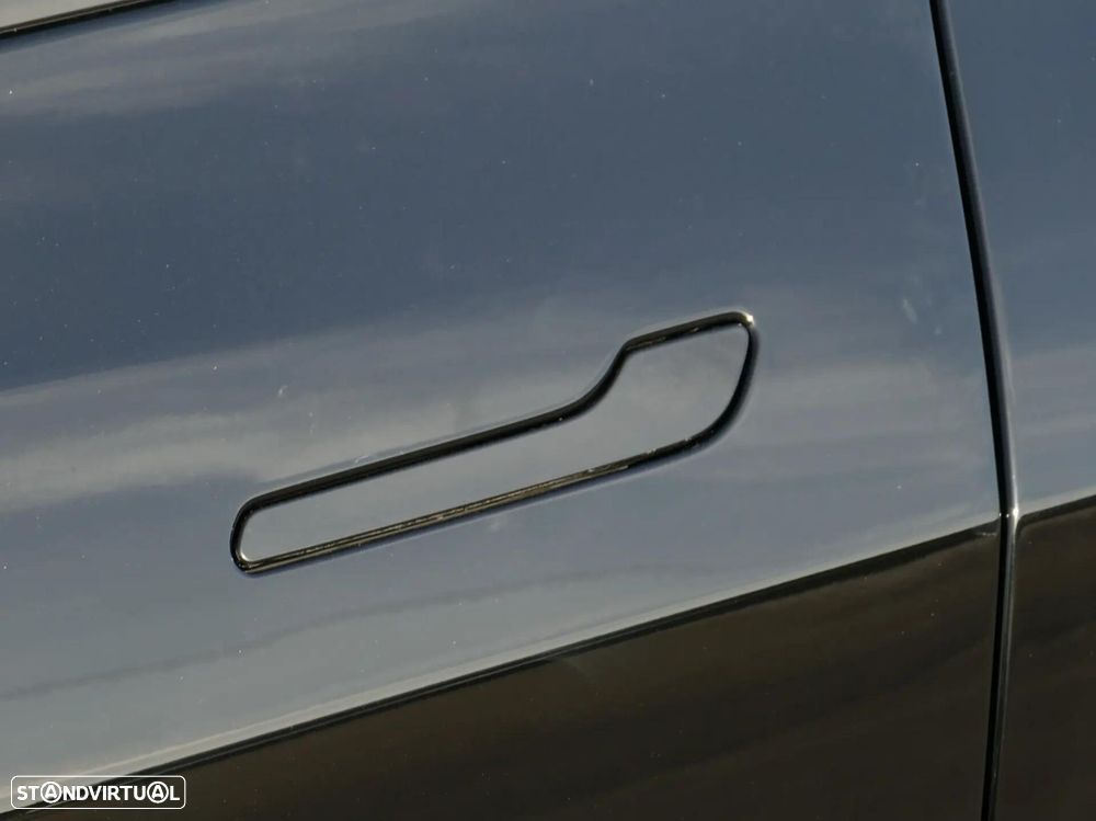 Tesla Model Y Standard - 9