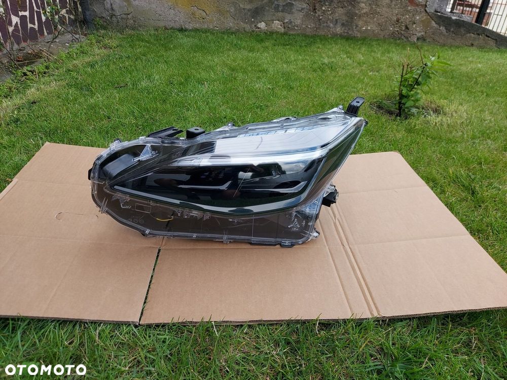 Toyota Yaris Cross 21- Lampa Przód Lewa FULL LED 0D-314 EU Oryginał Ideał