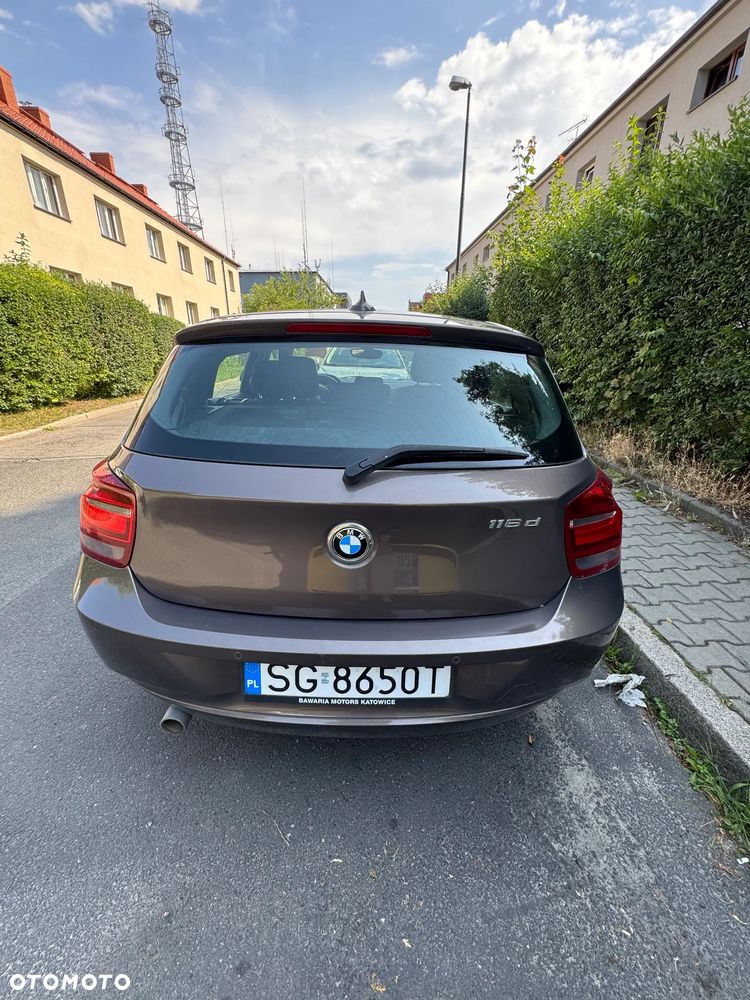 BMW Seria 1 116d - 6