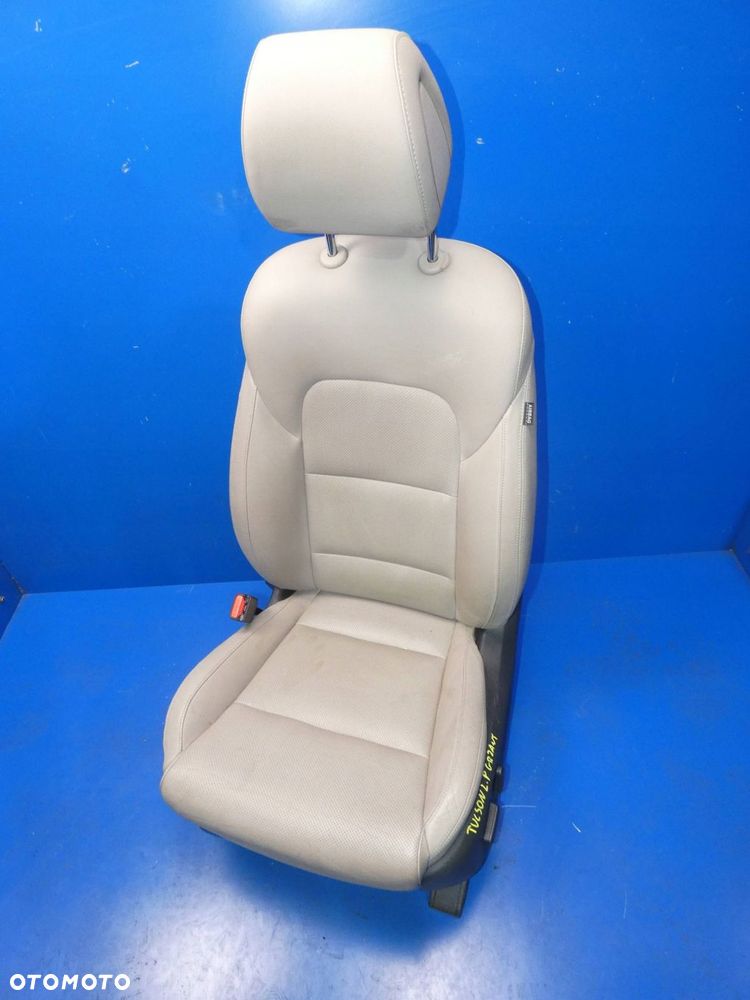 HYUNDAI TUCSON III FOTEL KIEROWCY LEWY PODGRZEWANY SKÓRA - 1