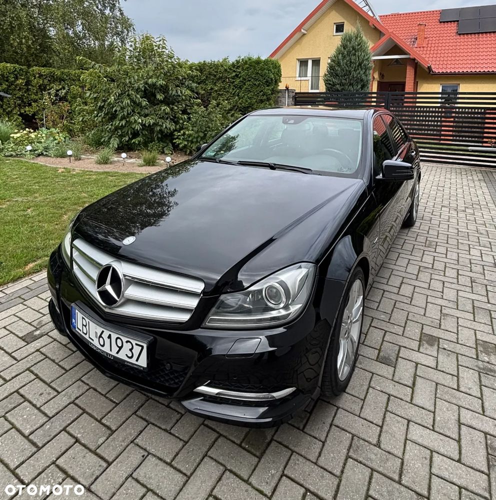Mercedes-Benz Klasa C 180 CGI Automatik BlueEFFICIENCY Avantgarde - 8