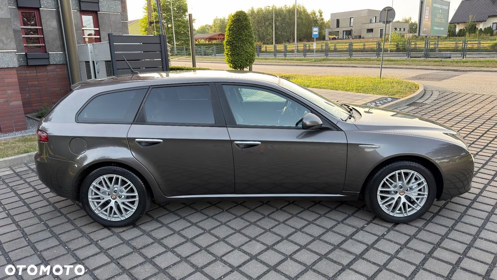 Alfa Romeo 159 1.9 JTDM 8V DPF - 6