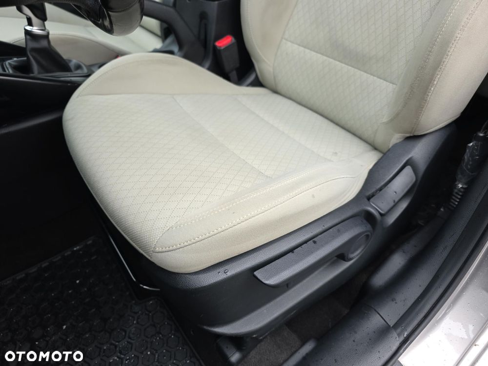 Kia Carens 1.7 CRDi Business Line - 12