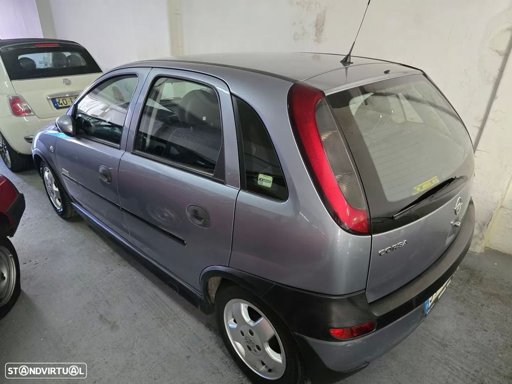 Opel Corsa 1.7 DTi 16V Elegance - 4