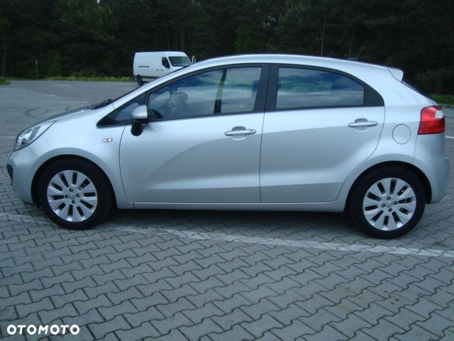 Kia Rio - 28