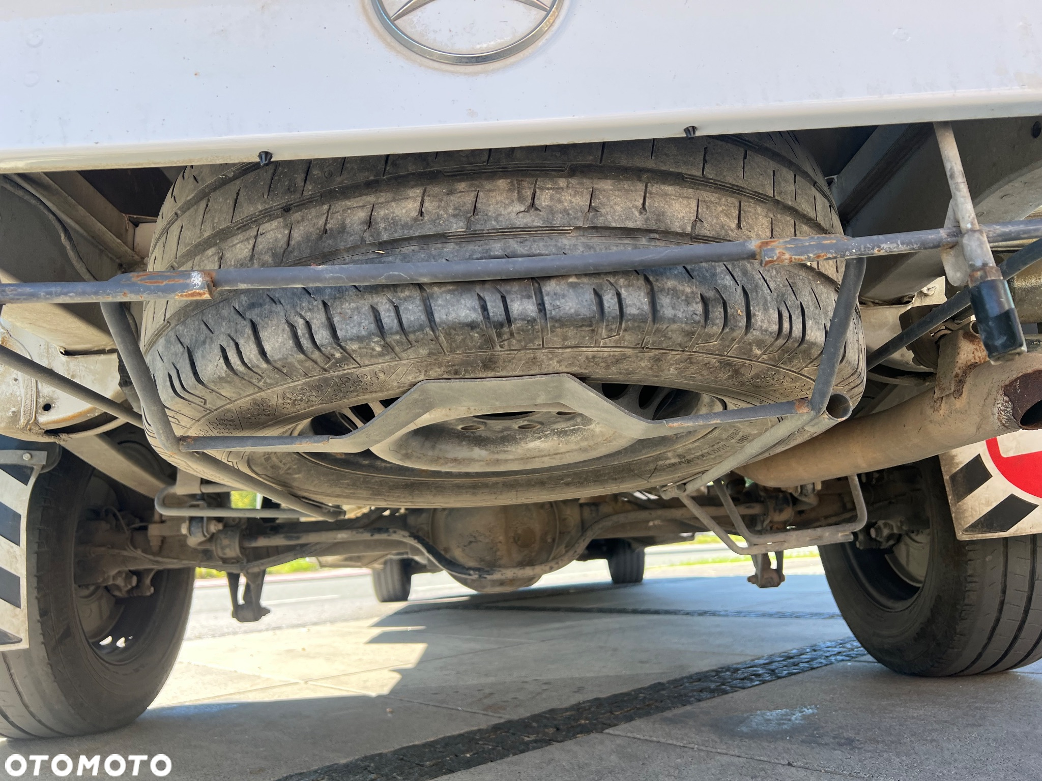 Mercedes-Benz Sprinter - 28