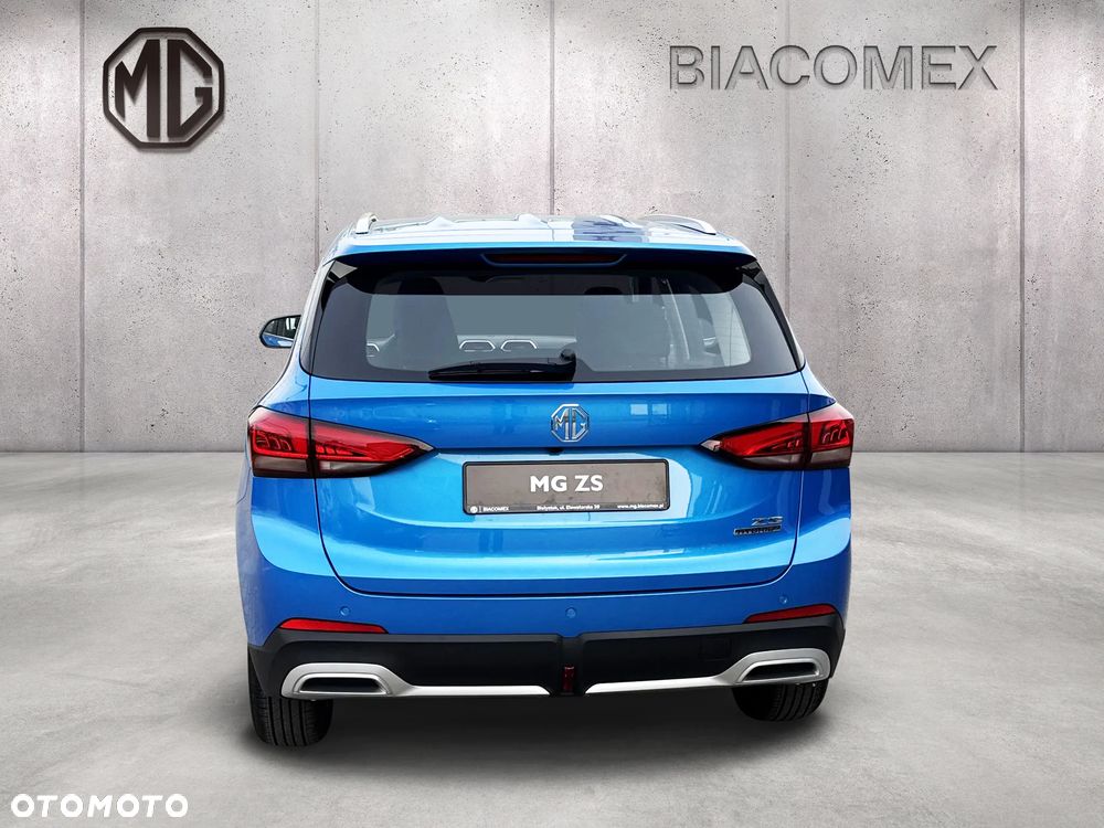 MG ZS Hybrid+ - 6