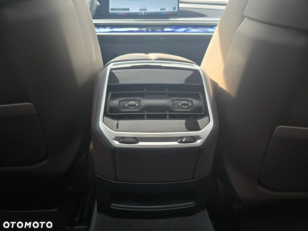 BMW Seria 7 740d xDrive mHEV M Sport sport - 17