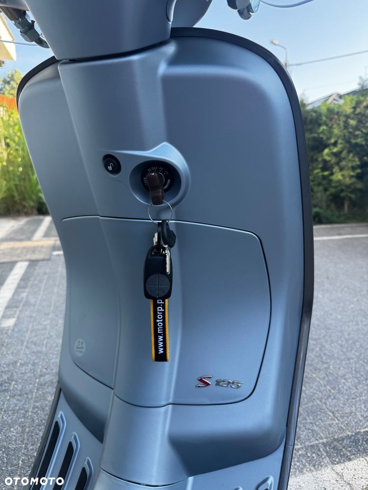Piaggio Vespa - 2
