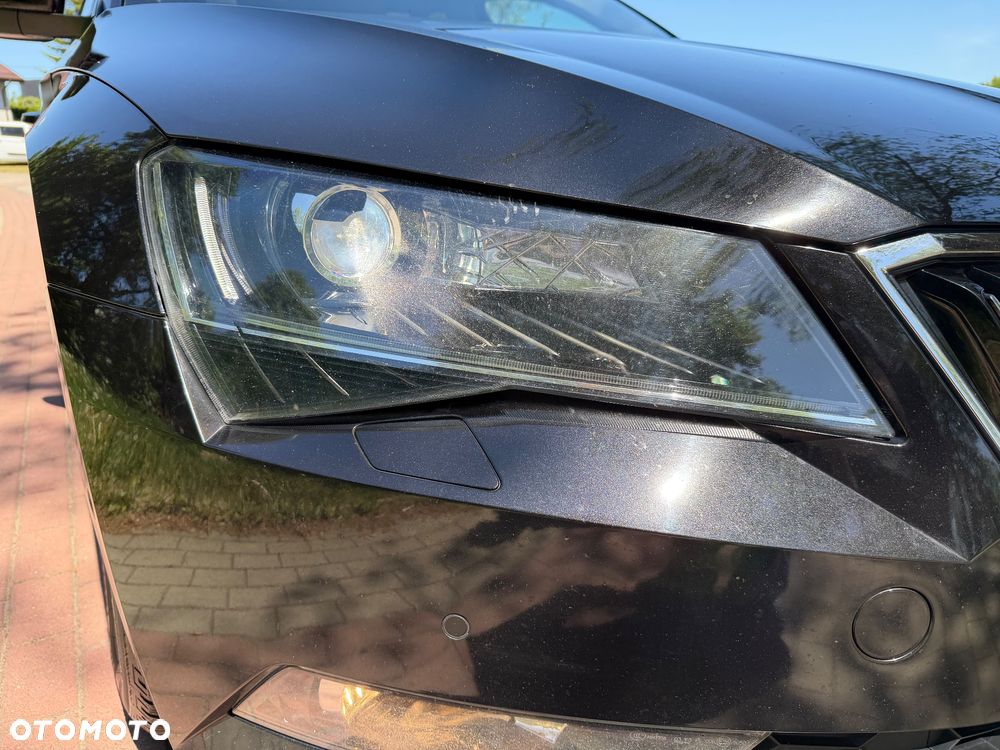 Skoda Superb 2.0 TDI Style - 29