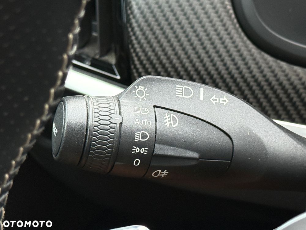 Volvo V90 D5 SCR AWD R-Design - 26