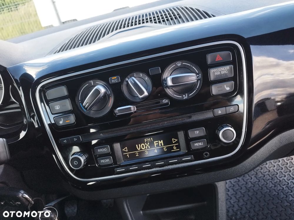 Volkswagen up! club - 17