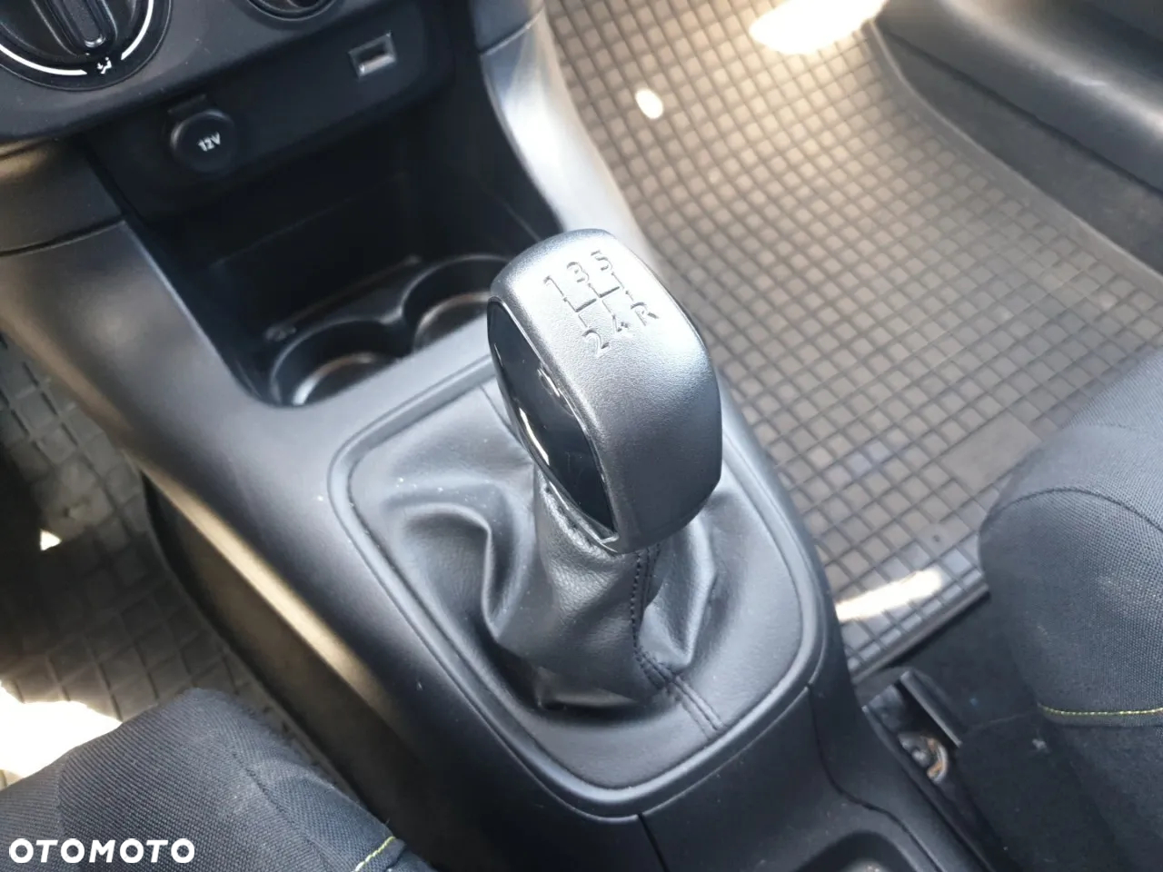 Citroën C3 1.2 PureTech Feel - 11