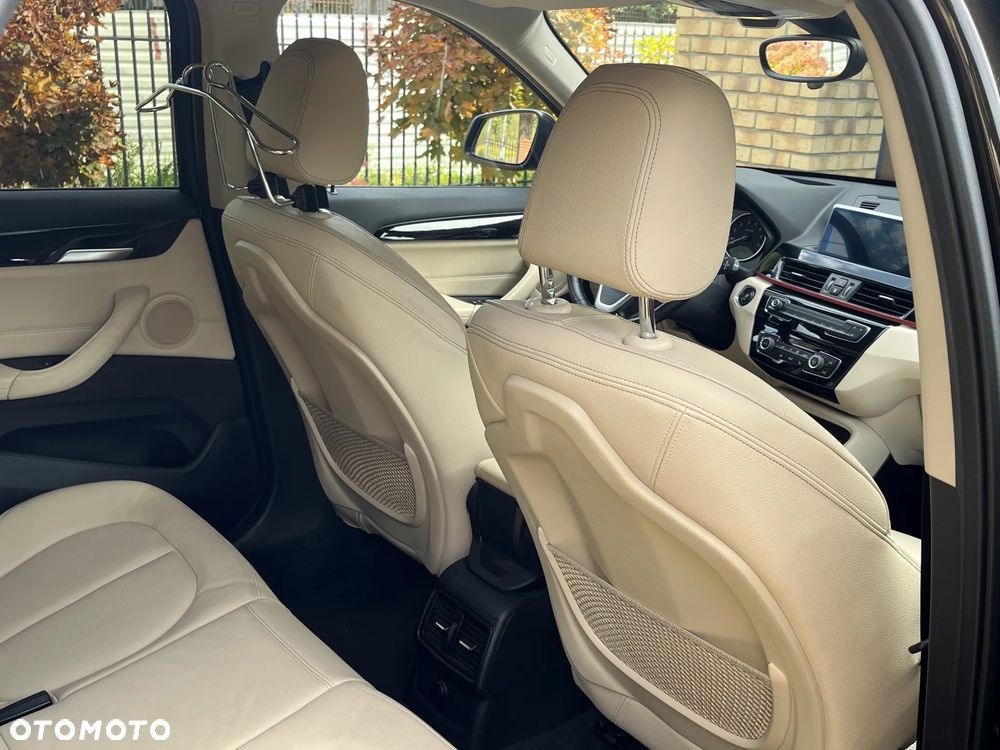 BMW X1 xDrive20i - 12