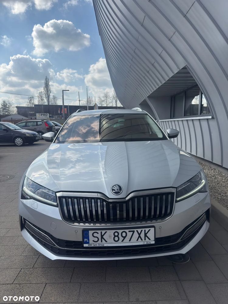 Skoda Superb 2023 photo 2