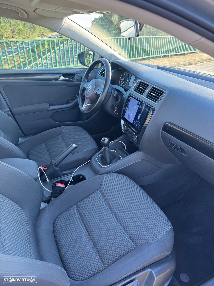 VW Jetta 1.2 TSi Comfortline - 8