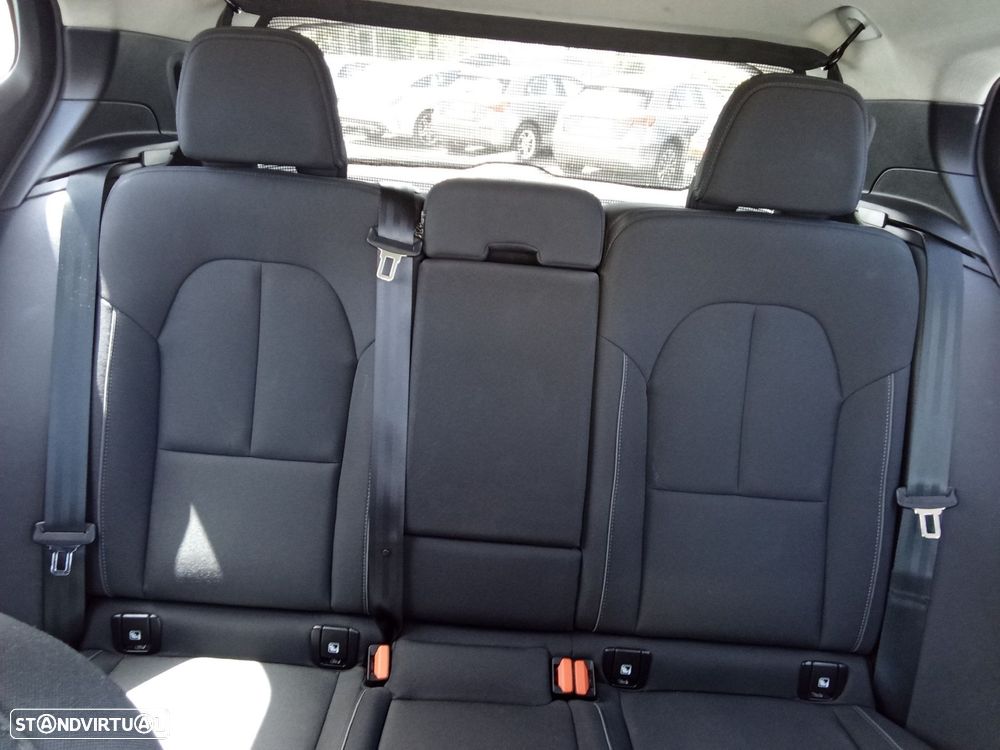 Volvo XC 40 1.5 T4 PHEV Plus Dark - 32