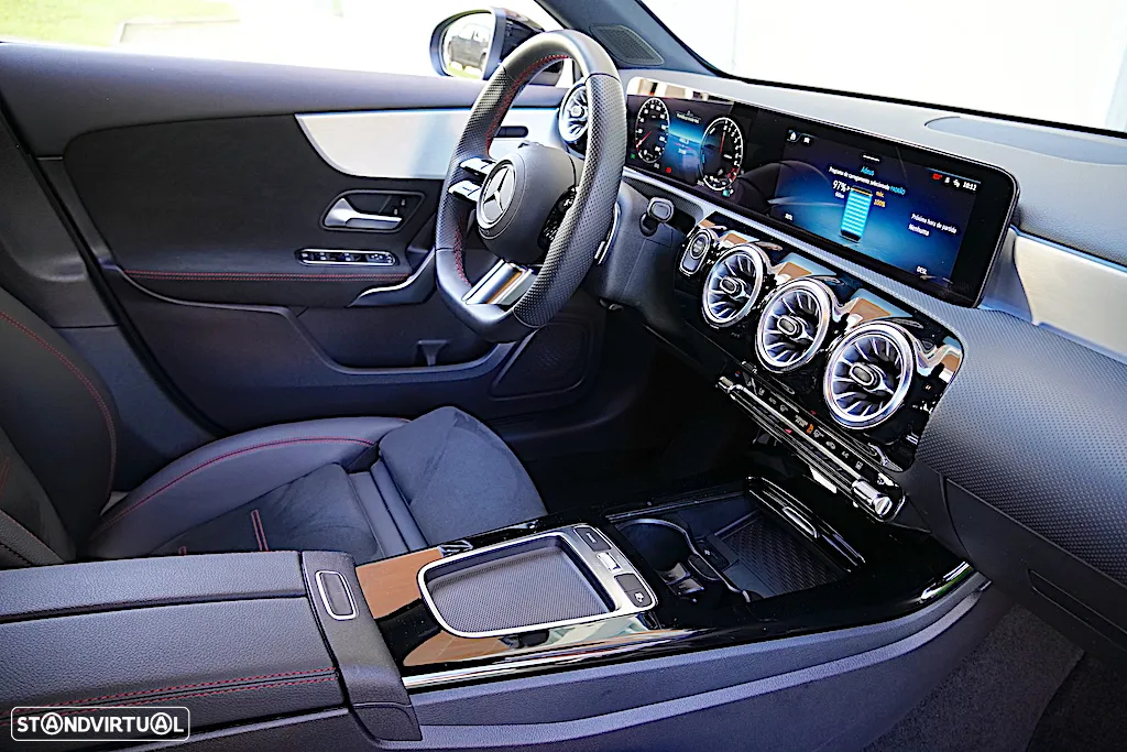 Mercedes-Benz A 250 e AMG Line - 25