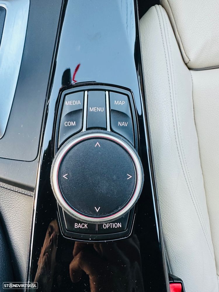 BMW 320 d Touring Aut. Edition M Sport Shadow - 43