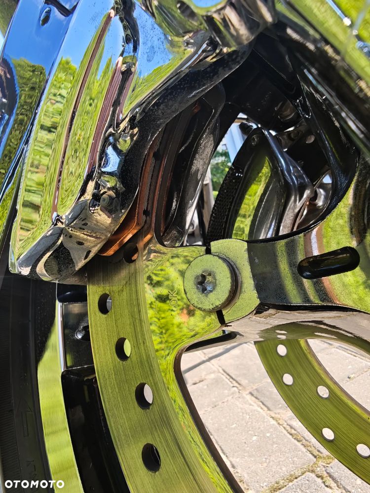 Harley-Davidson Touring Street Glide - 15