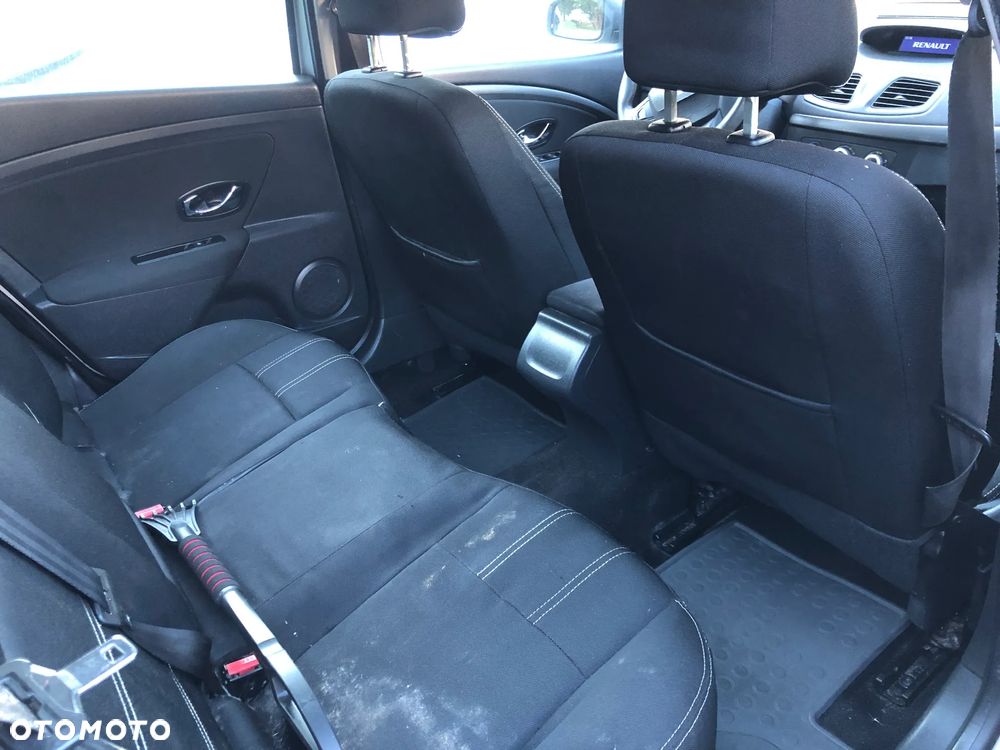 Renault Fluence - 12