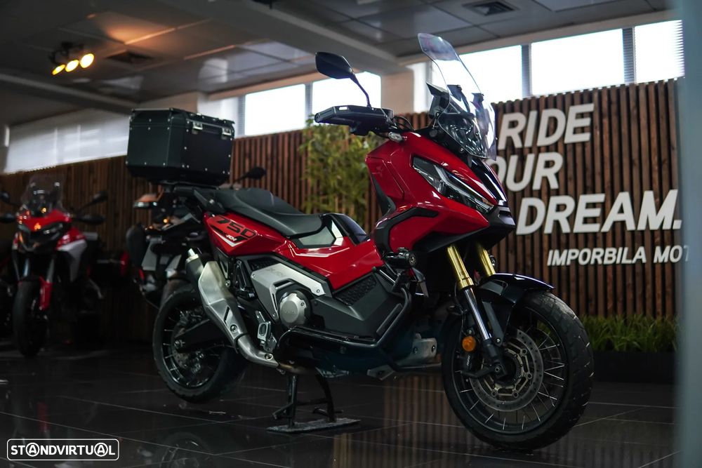 Honda X-ADV 750 - 39