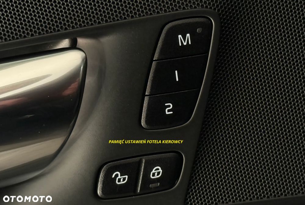 Volvo XC 60 B4 D AWD Plus Dark - 14