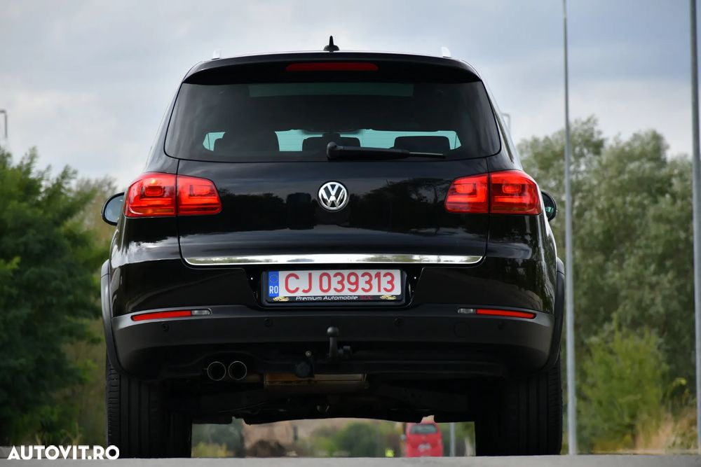 Volkswagen Tiguan 2.0 TDI DPF 4Motion BlueMotion Technology DSG Lounge Sport & Style - 12