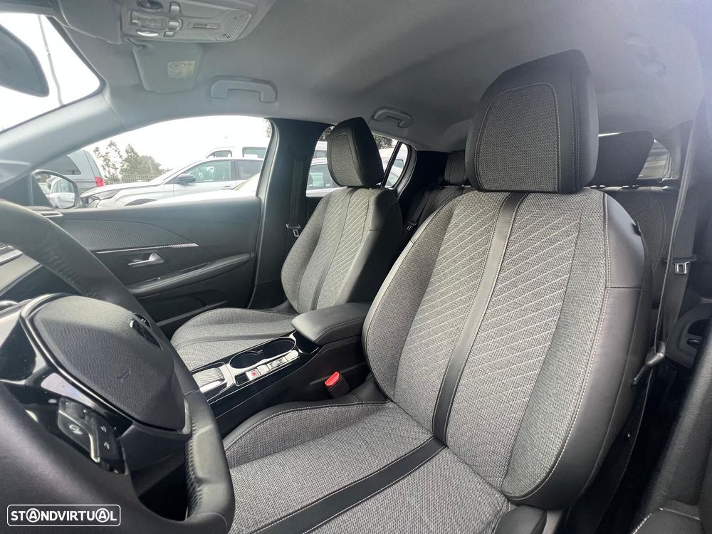 Peugeot 208 1.2 Hybrid Allure e-DCS6 - 7