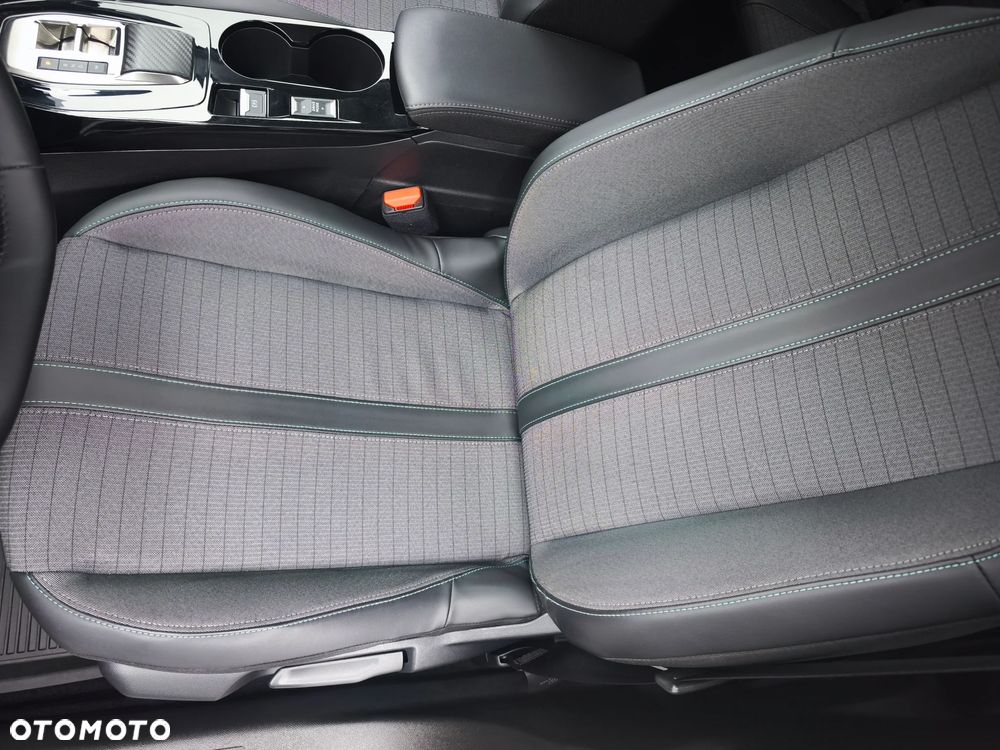 Peugeot 2008 BlueHDi 130 Allure S&S EAT8 - 12