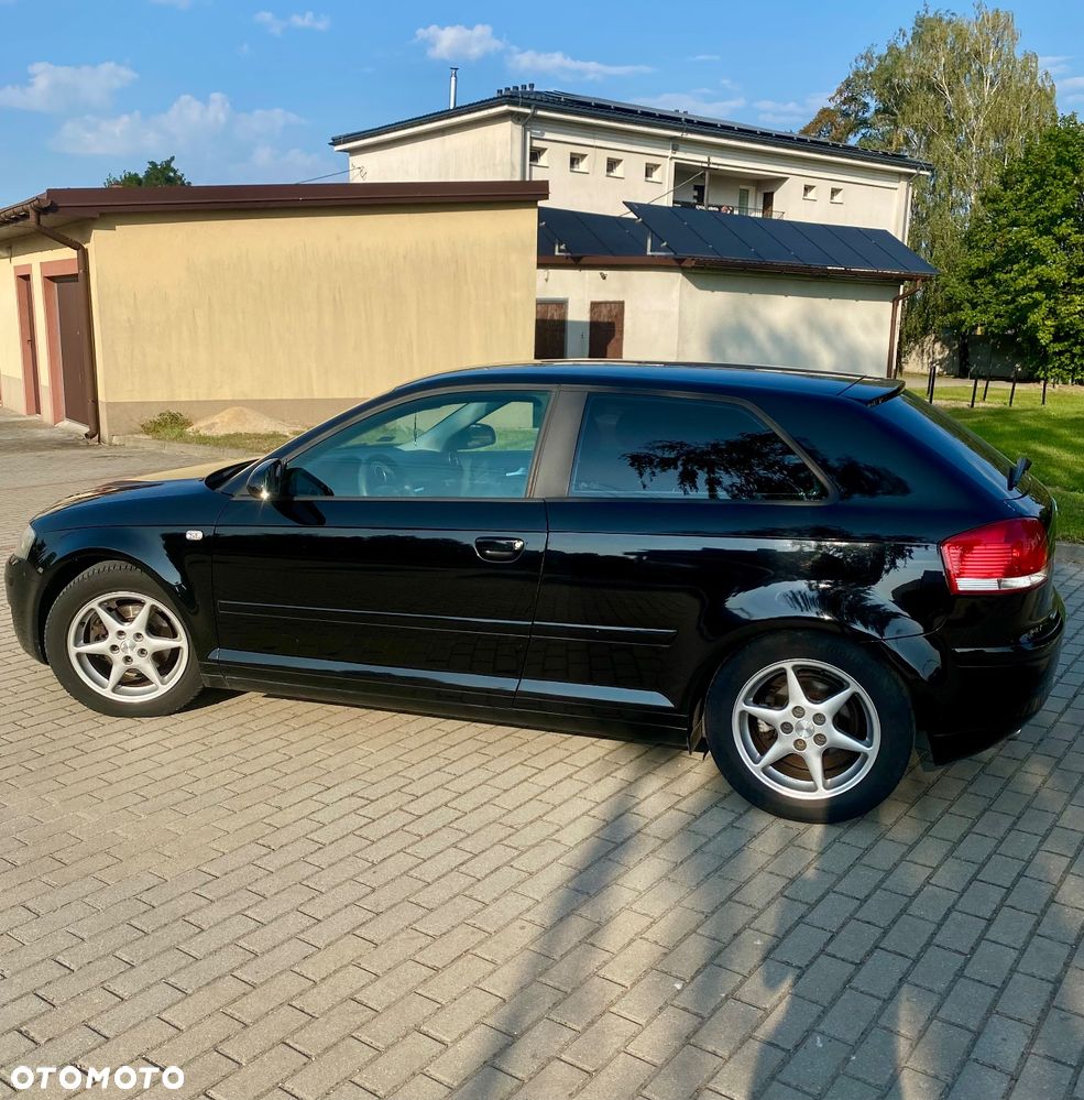 Audi A3 1.6 Ambiente - 6