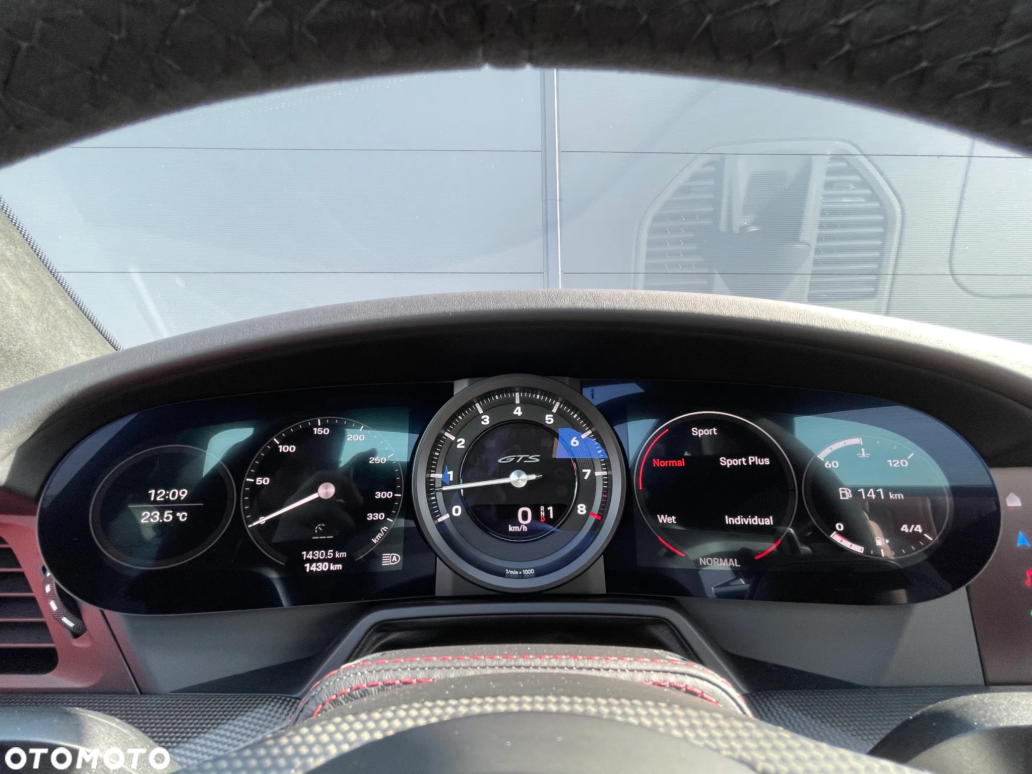 Porsche 911 Carrera 4 GTS - 20