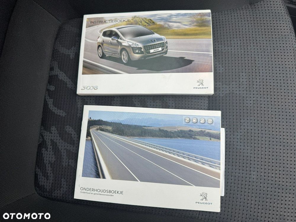 Peugeot 3008 1.6 Allure - 32