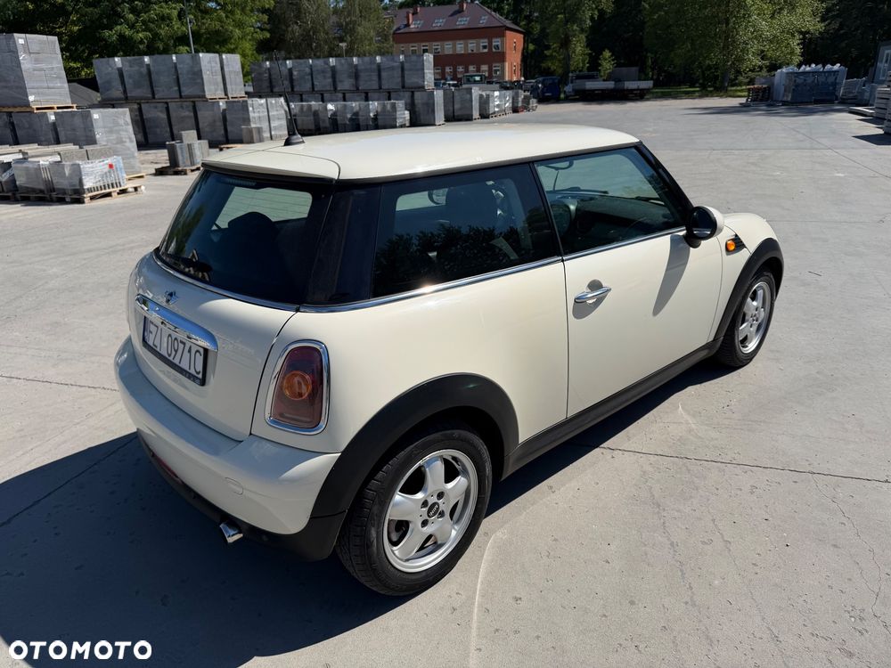 MINI ONE Standard - 8