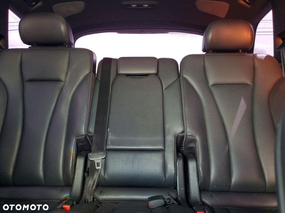 Audi Q7 - 10