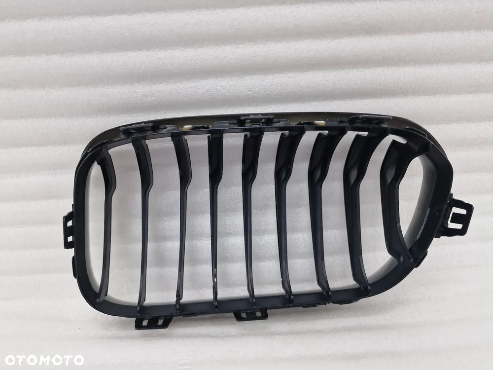 BMW F20 / F21 LIFT 14- PRAWA NERKA / ATRAPA / GRILL PRZEDNI PRZÓD CZARNY BLACK , NR 7371748 / 7371688 / 7371686 / 7383770 , NR AUKCJI GL198 - 7