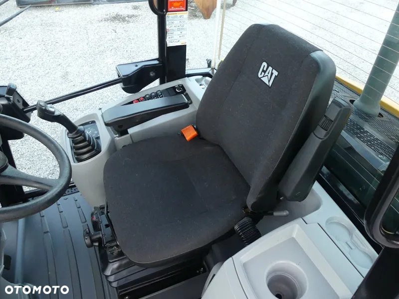 Caterpillar CAT 906M / Nowy model 2020r / Jak Nowy / - 12