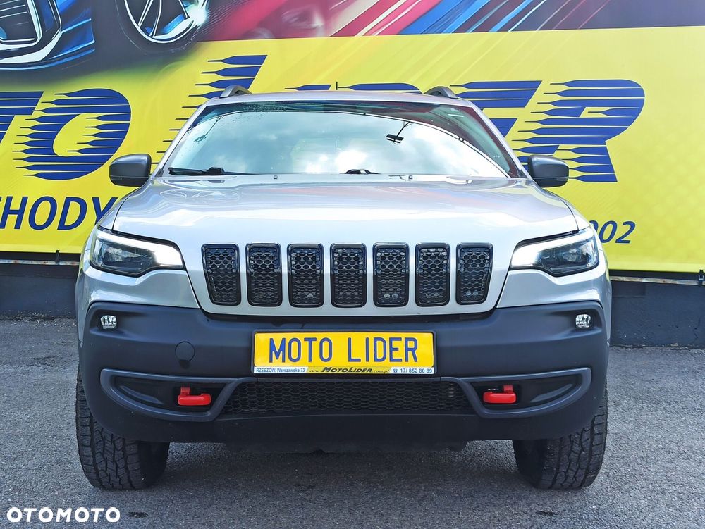 Jeep Cherokee - 29