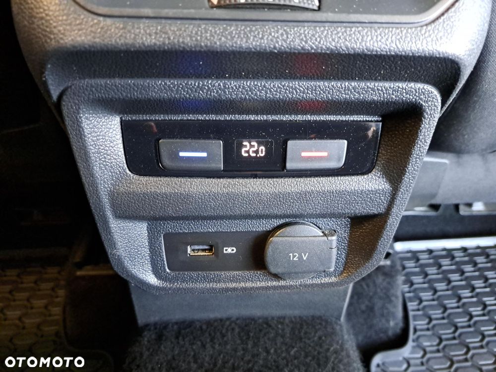 Volkswagen Tiguan - 12