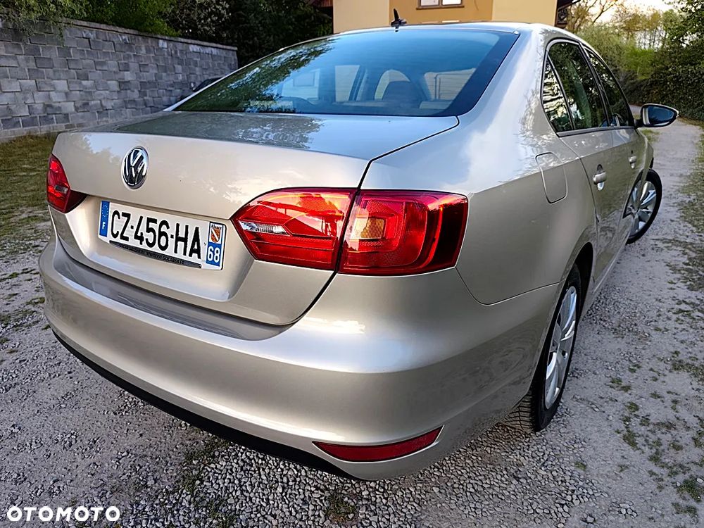 Volkswagen Jetta 1.2 TSI BlueMotion Technology Trendline - 26