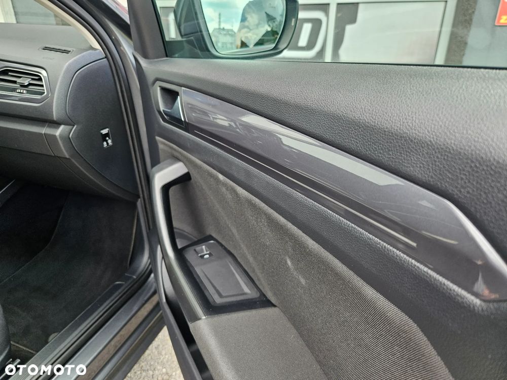 Volkswagen T-Roc 1.5 TSI Style - 17